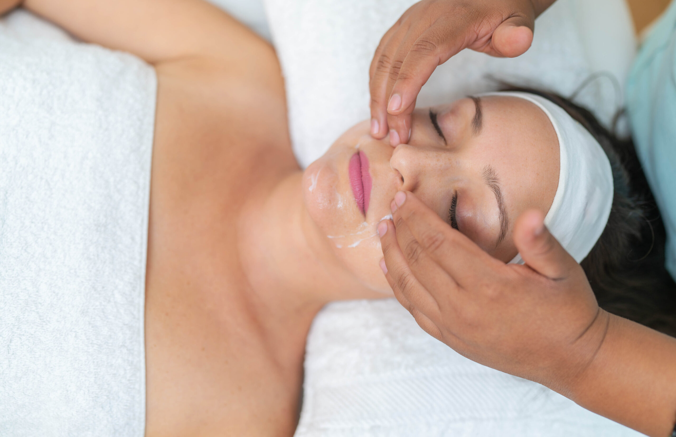 The Future of Regenerative Skin Care: Microneedling with PRP, Peptides & PDRN